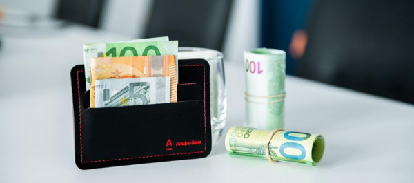 Курс валют в феврале: почему доллар ослабнет к рублю?